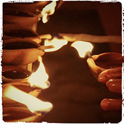 පහන් ලක්ෂයක උතුම් පූජා